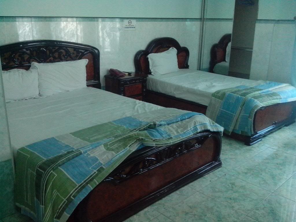 thanh lý bàn trang điểm , cửa gỗ , giường - 3