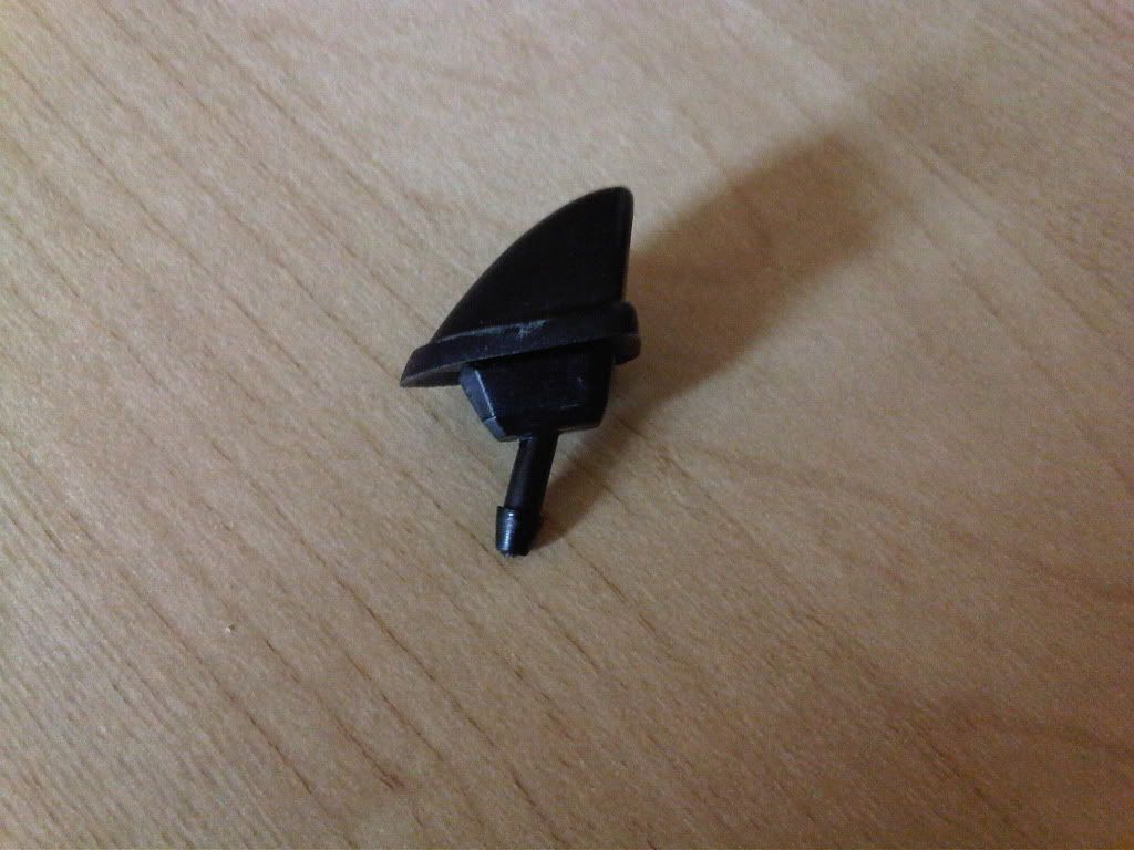 Zafira washer jet wont FIT! guys help please Vauxhall CorsaC Forum