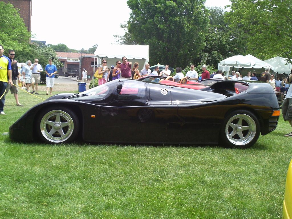 [http://i777.photobucket.com/albums/yy53/feathergreen/Classic%20and%20Exotics/Porsche/PTDC0122.jpg]