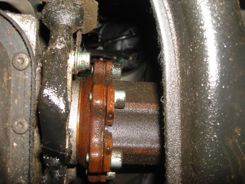 Driver side gear oil leak?